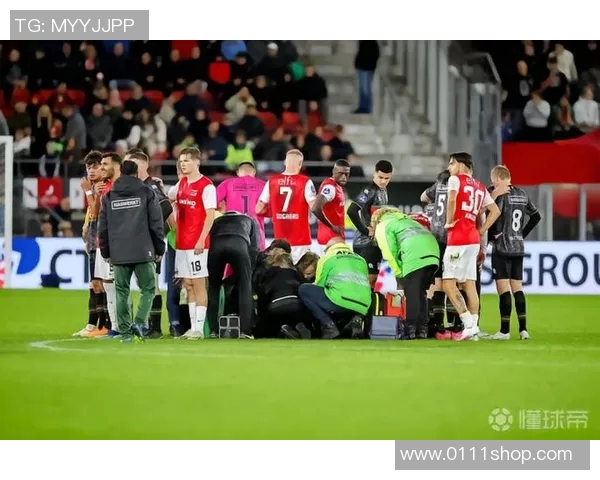 埃门与阿尔克马尔精彩对决结果揭晓球迷热议比赛亮点与表现分析 埃门与阿尔克马尔精彩对决结果揭晓球迷热议比赛亮点与表现分析