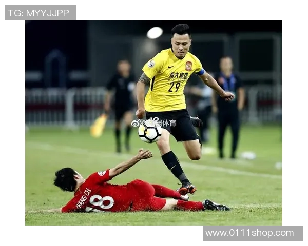 广州恒大力争主场胜利迎战梅州铁汉全力以赴争夺三分之战